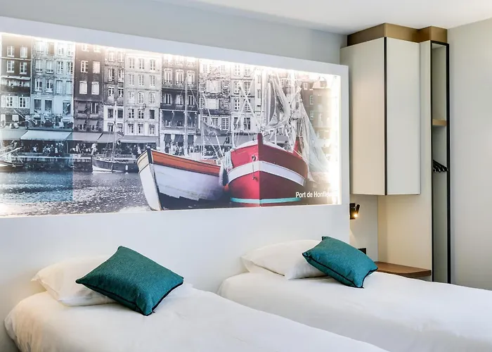 Hotel Brit Nord - Memorial 3*